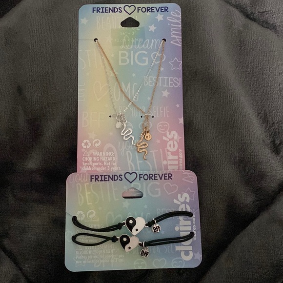 Claire's friends forever 2 pack bracelets and necklaces - Picture 1 of 2